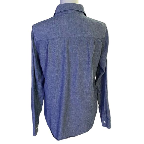 Amour Vert Size M Popover Chambray Top Blue Long Sleeved - Picture 2 of 3